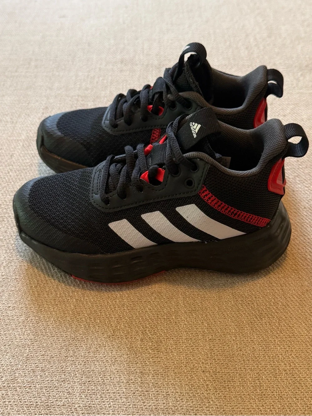 adidas Own the Game 2.0 Boys Sneakers  Size 11 Kids | Basketball Shoes